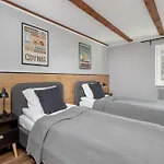 Wyjatkowy Z Projektorem I Stolem Bilardowym W Centrum Gdyni By Renters Daire