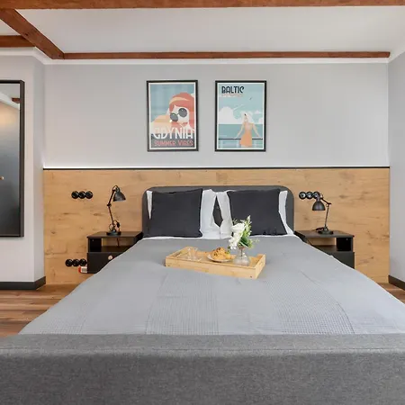 Apartment Wyjatkowy Z Projektorem I Stolem Bilardowym W Centrum Gdyni By Renters *