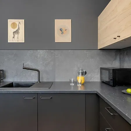 Wyjatkowy Z Projektorem I Stolem Bilardowym W Centrum Gdyni By Renters Appartamento