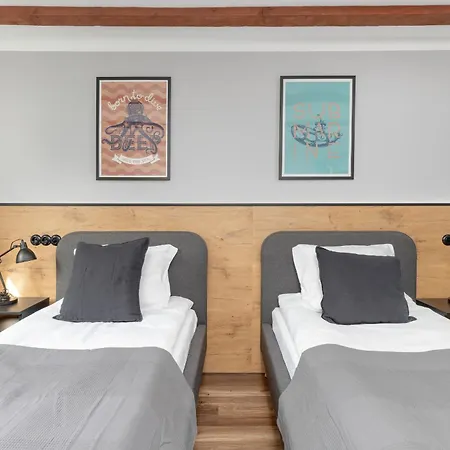 Wyjatkowy Z Projektorem I Stolem Bilardowym W Centrum Gdyni By Renters Appartamento *