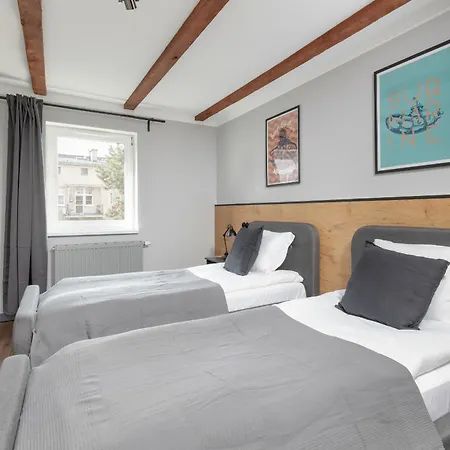 Apartment Wyjatkowy Z Projektorem I Stolem Bilardowym W Centrum Gdyni By Renters