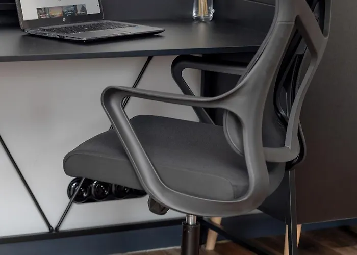 Wyjatkowy Z Projektorem I Stolem Bilardowym W Centrum Gdyni By Renters Apartment *