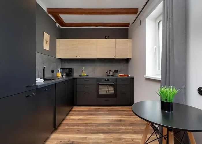 Apartment Wyjatkowy Z Projektorem I Stolem Bilardowym W Centrum Gdyni By Renters Gdynia