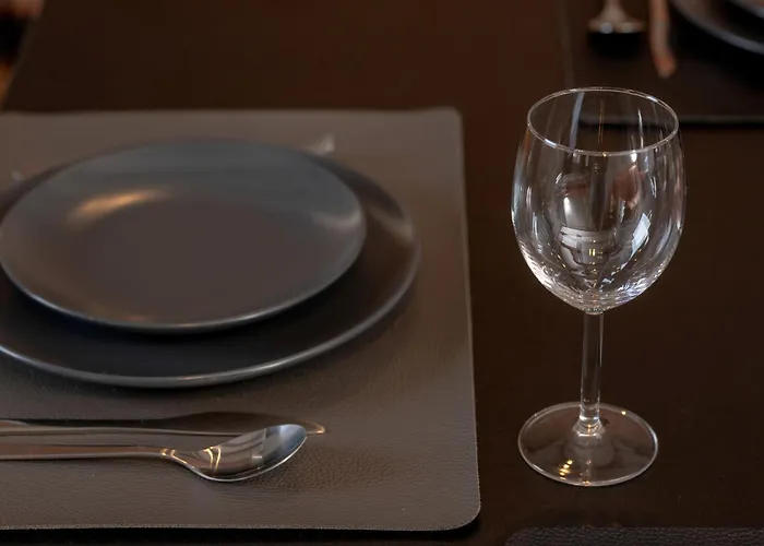 Wyjatkowy Z Projektorem I Stolem Bilardowym W Centrum Gdyni By Renters Apartment *