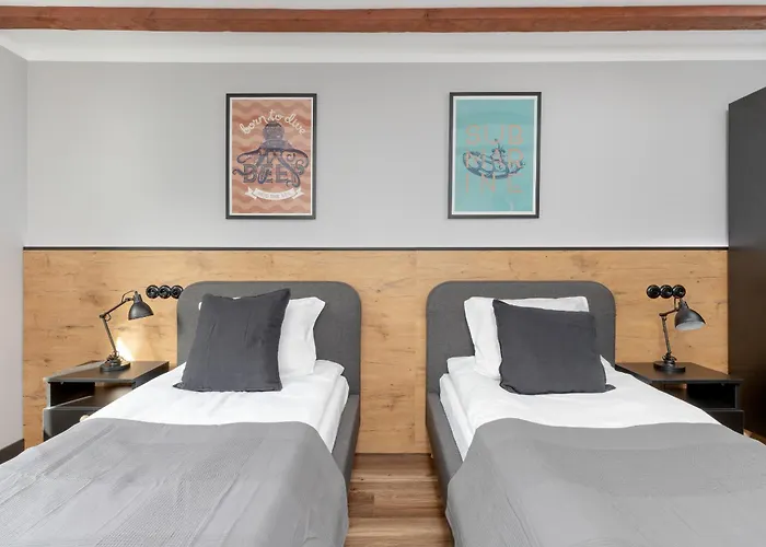 Wyjatkowy Z Projektorem I Stolem Bilardowym W Centrum Gdyni By Renters Apartment *