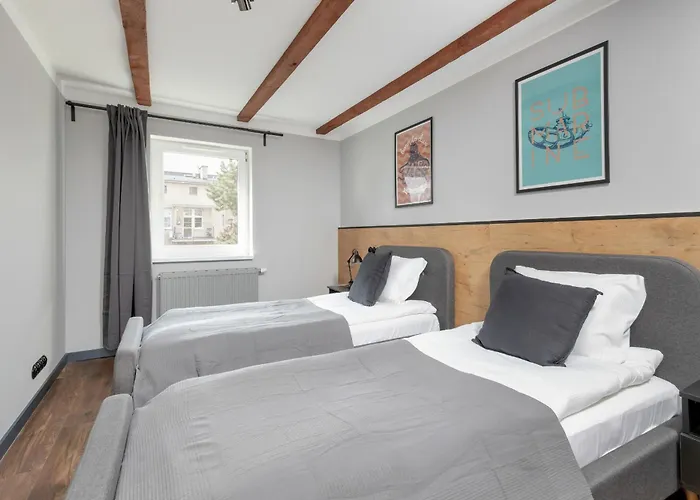 Apartment Wyjatkowy Z Projektorem I Stolem Bilardowym W Centrum Gdyni By Renters