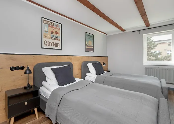 Wyjatkowy Z Projektorem I Stolem Bilardowym W Centrum Gdyni By Renters Apartment