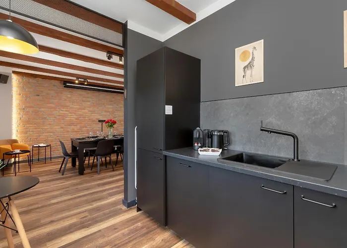 Apartment Wyjatkowy Z Projektorem I Stolem Bilardowym W Centrum Gdyni By Renters *