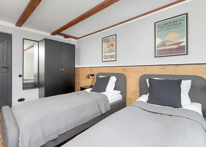 Apartment Wyjatkowy Z Projektorem I Stolem Bilardowym W Centrum Gdyni By Renters